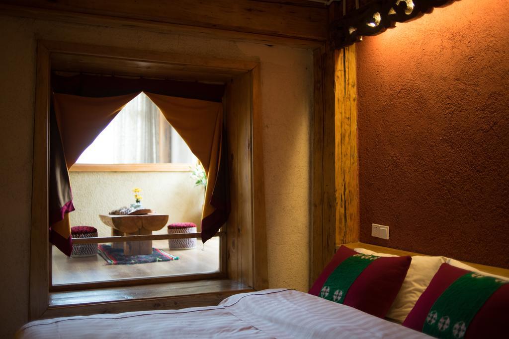 Courtyard Shangri-La 藏舍小院 Bagian luar foto
